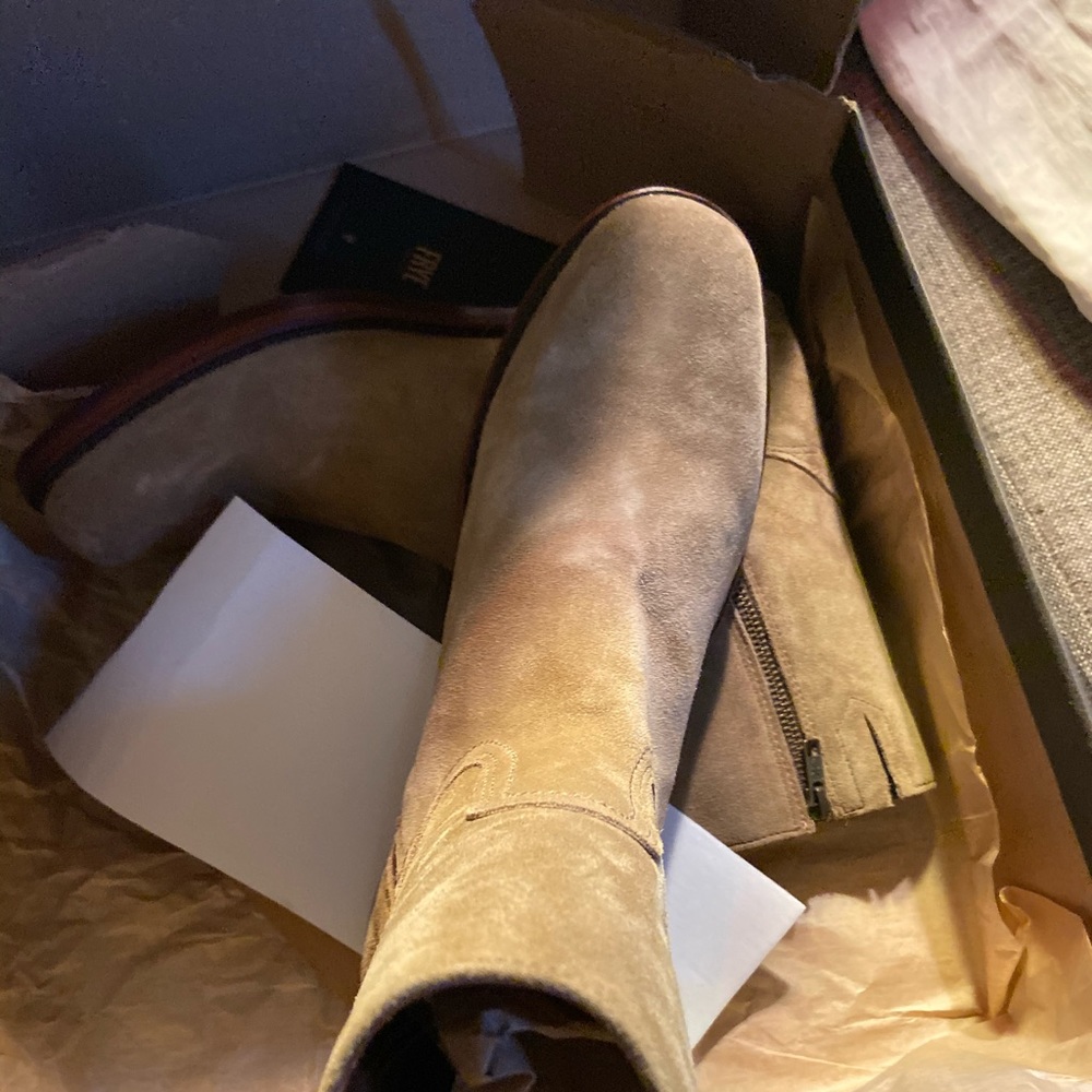 Frye  campus inside zip boot